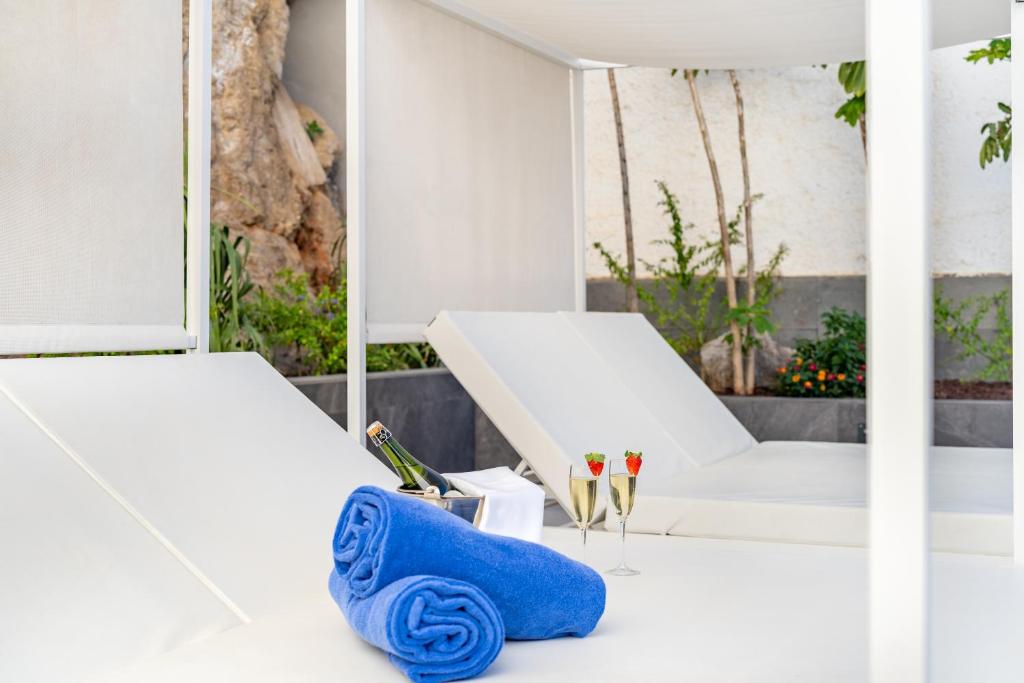 Altair Suites — 1