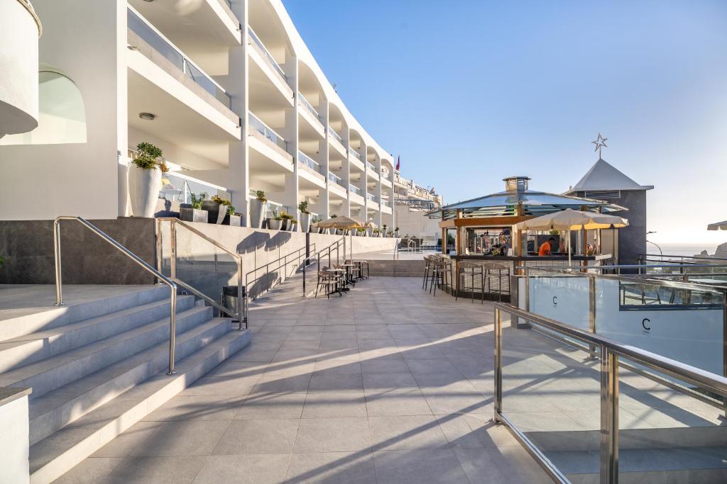 Altair Suites — 2