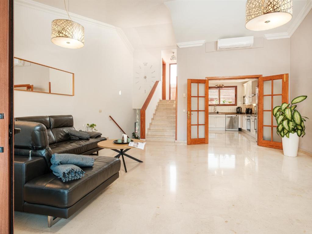 ANFI TOPAZ VILLA TAURO GOLF piscina privada - Three-Bedroom Villa — 11