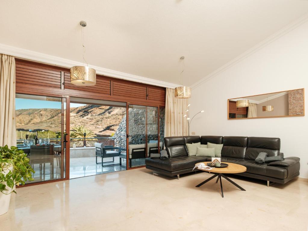 ANFI TOPAZ VILLA TAURO GOLF piscina privada - Three-Bedroom Villa — 9
