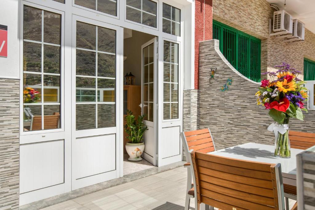 Apartamento 'Casa Paco' con vistas a la montaña, Wi-Fi rápido, aire acondicionado y terraza — 2