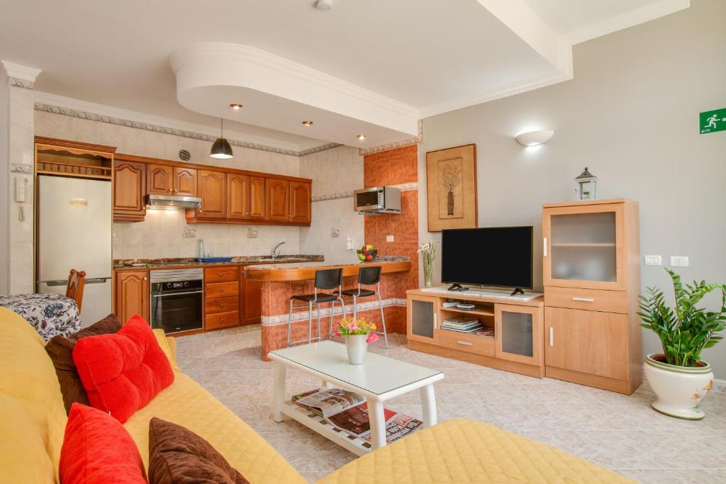 Apartamento 'Casa Paco' con vistas a la montaña, Wi-Fi rápido, aire acondicionado y terraza — 5