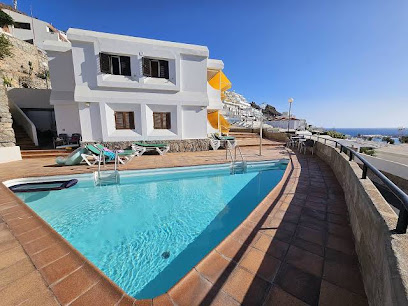 Apartamento con Vistas al Mar • A Pocos Minutos a Pie de la Playa — 6