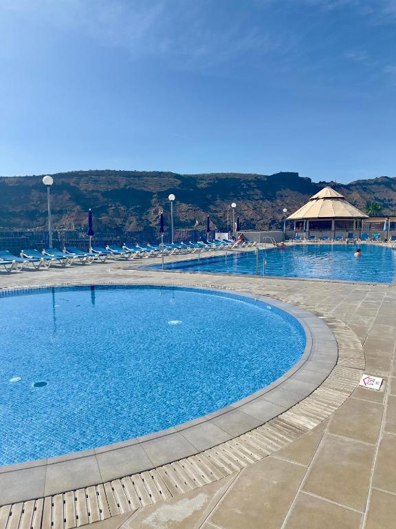 ¡Apartamento de diseño moderno con gran terraza y vistas al mar! — 2