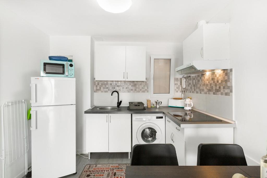 Apartamento de vacaciones 'Bungalow Josephin' con piscina compartida, terraza privada y Wi-Fi — 1