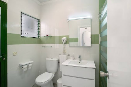 Apartamento de vacaciones 'Casa Los Veleros F2' con vistas al mar, piscina compartida y Wi-Fi — 3