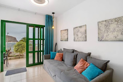 Apartamento de vacaciones 'Casa Los Veleros F2' con vistas al mar, piscina compartida y Wi-Fi — 7