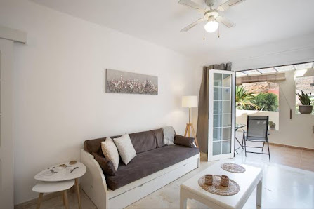 Apartamento de vacaciones 'Mangueros Suite 18 Puerto de Mogán' con vistas a la montaña y piscina — 3