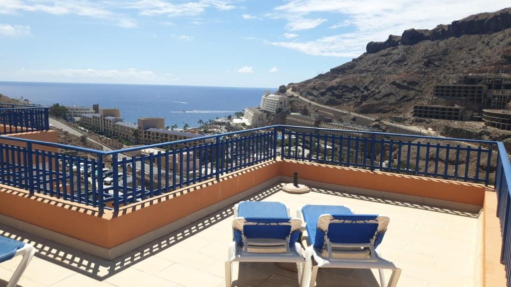 Apartamento de vacaciones 'Paraíso Taurito' con vistas al mar, terraza, piscina compartida y Wi-Fi — 1