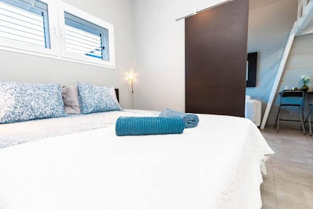 Apartamento muy romántico con vistas al mar y piscina climatizada. - Vacation Home