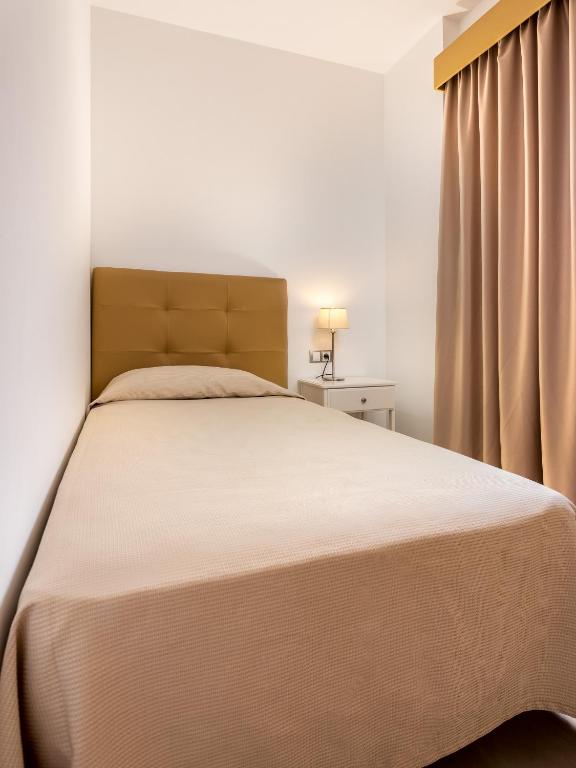 Apartamentos Las Palmeras — 8