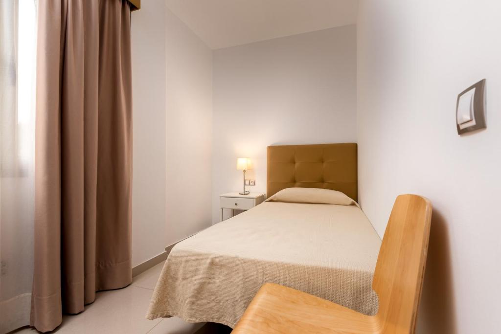 Apartamentos Las Palmeras — 9