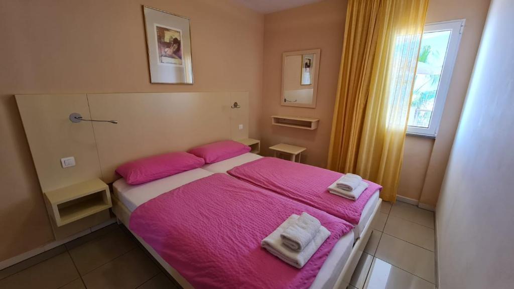 Aparthotel Cura Sol — 10