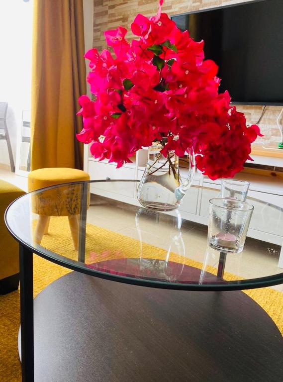 Apartment Laura near Europa Center and Amadores beach, Free WiFi — 3