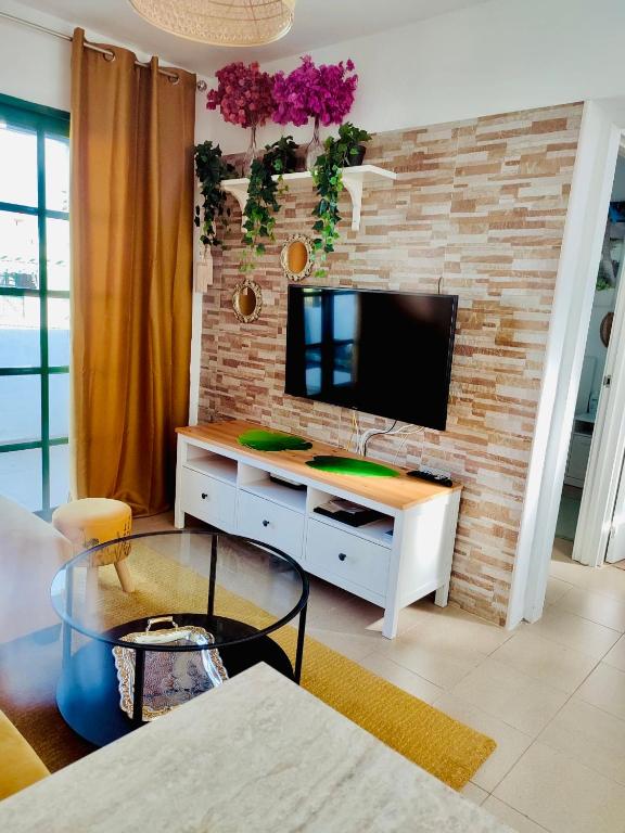 Apartment Laura near Europa Center and Amadores beach, Free WiFi — 4