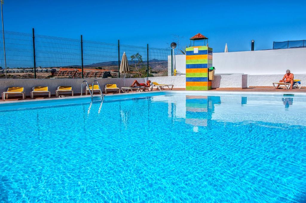 Apartment with big pool and sea view — 8