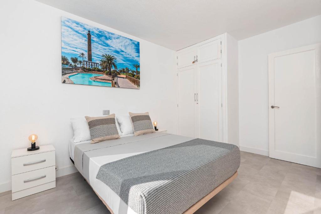 Apartment with heated pool and sea view — 10