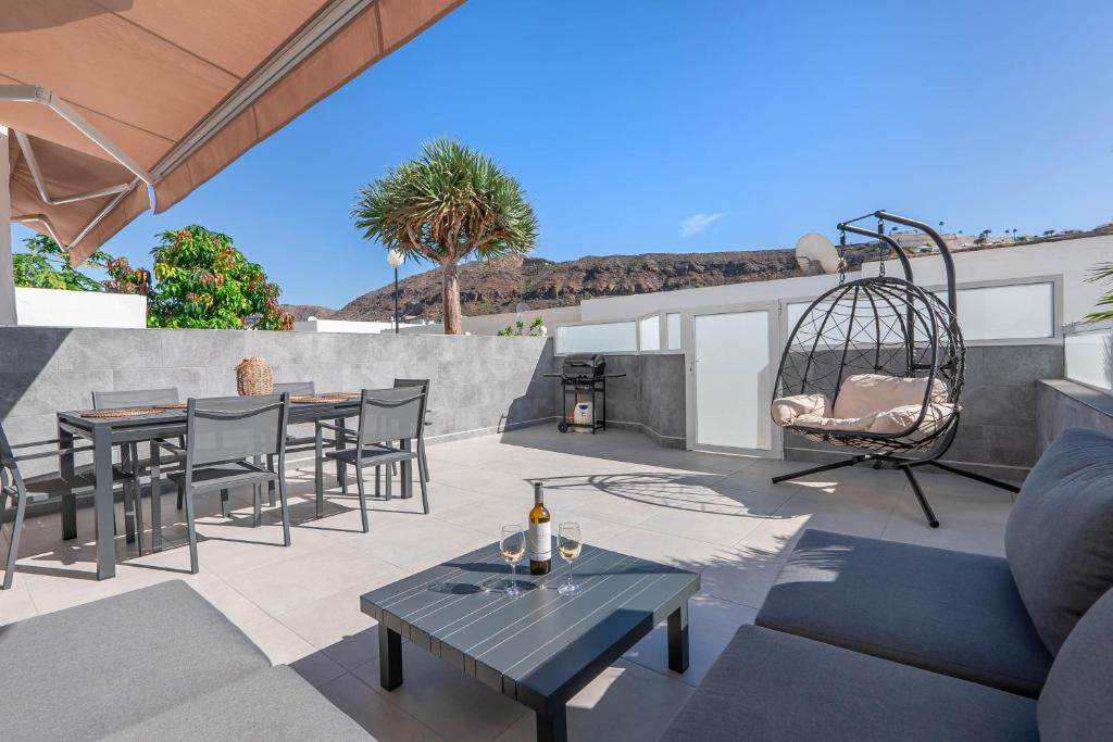 Apartment with heated pool and sea view — 2