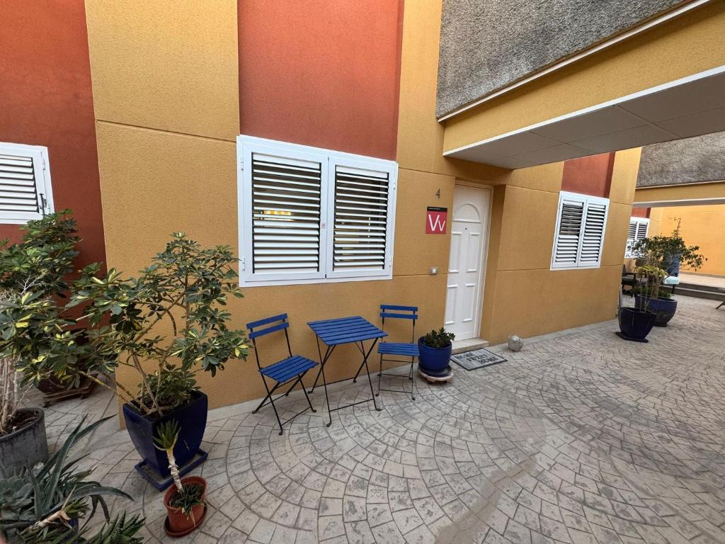 Apartment with view, wifi and pool in Arguineguin - Two-Bedroom Apartment — 3