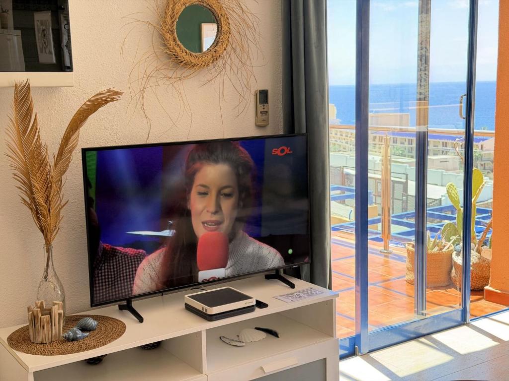 Apartment with views of sea and mountains — 2