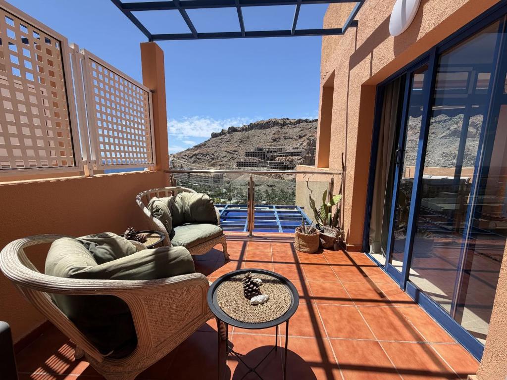 Apartment with views of sea and mountains — 8
