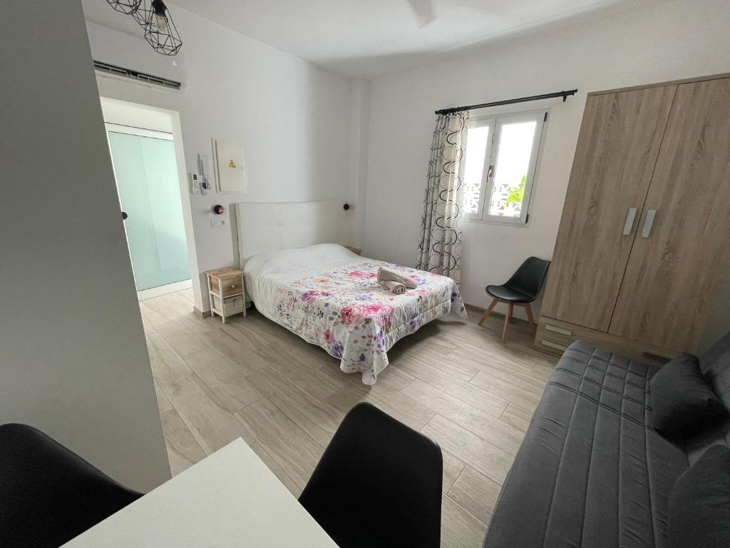 Arguineguin Beach Lux Solarium Petite — 7