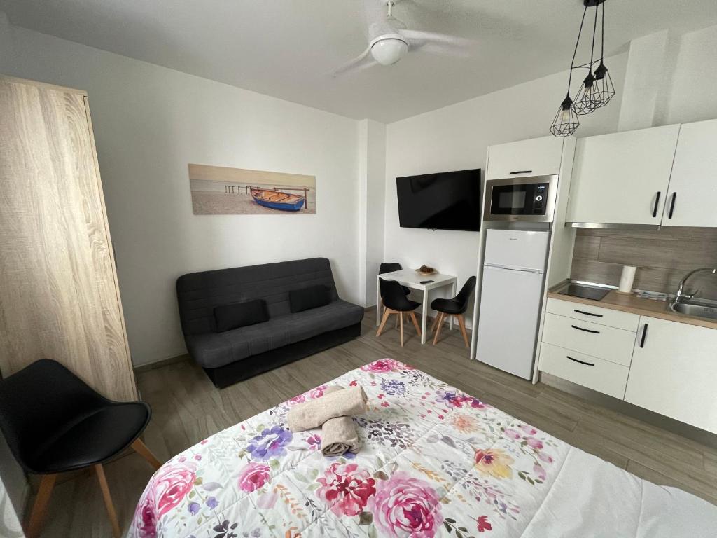 Arguineguin Beach Lux Solarium Petite — 8