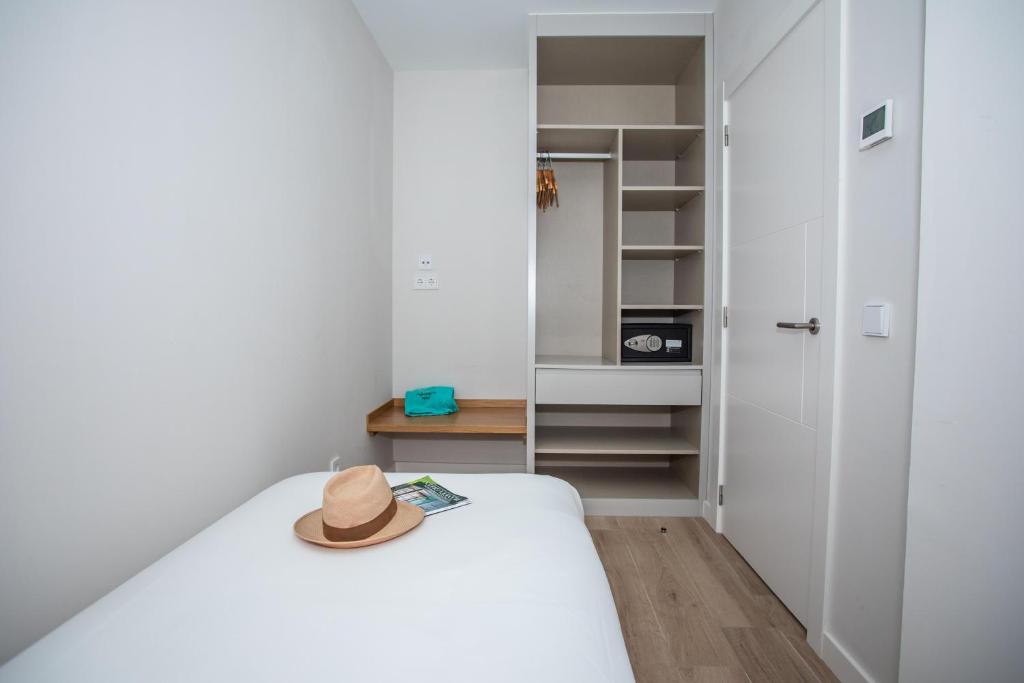 Arguineguín Park By Servatur VV - Premium Two-Bedroom Holiday Home - Type A (2 Adults) — 3