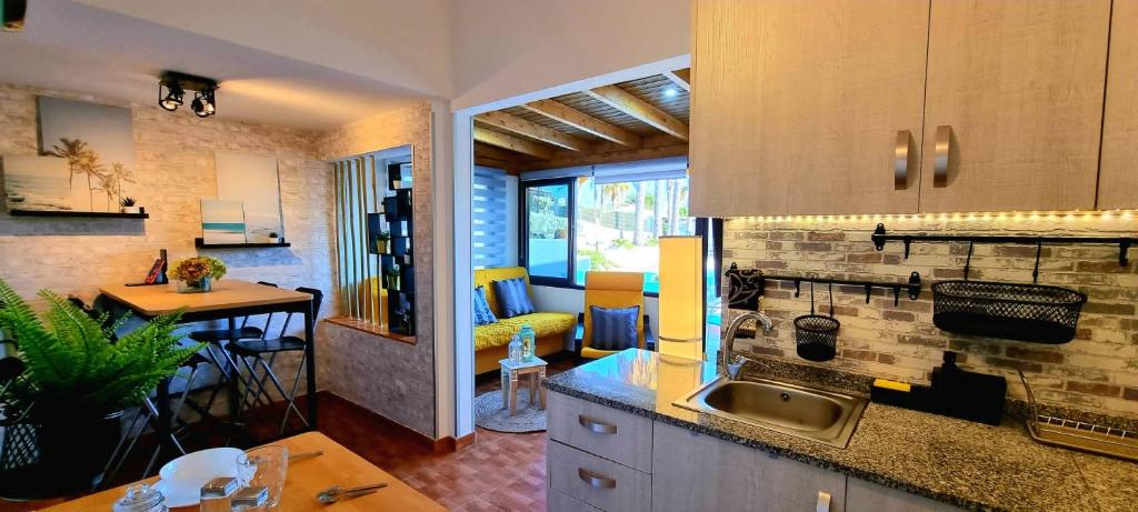 ARGUINEGUIN, two bedrooms bungalow, pool & wifi — 1