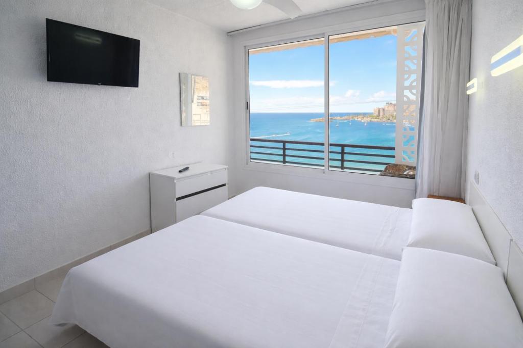 Av. los Canarios, 25, Apto 719 — 2