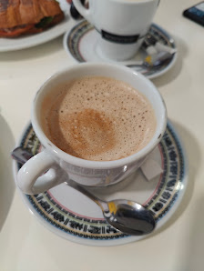 Bar Cafeteria Dos Ruedas — 3