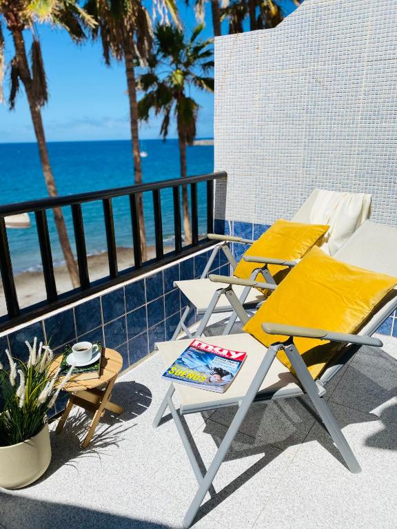 Beach Apartment by SunHousesCanarias — 2