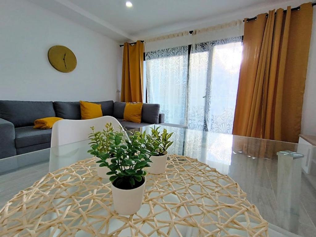 BEACH Arguineguin SEA VIEW 7 CHG FAMILY HOTEL — 1