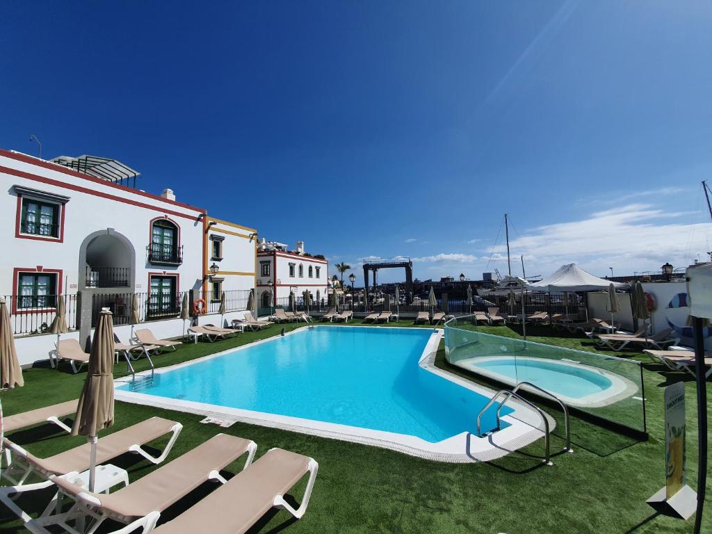 Billy's Marina 360 with pool access — 6