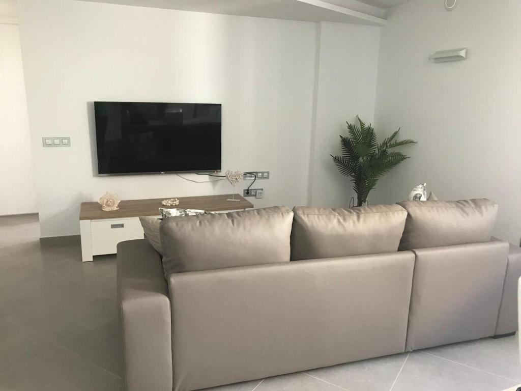 Blue Horizon Terrace Apartment in front of Arguineguín Beach By Canarias Prime Homes — 1