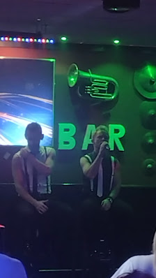 Bro's Bar — 3
