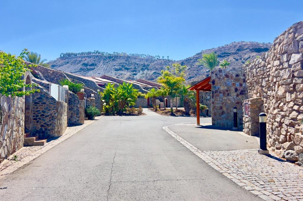 CASA BLISS - LUXURY VILLA 3 BEDROOMS TAURO GOLF Wifi MOGAN — 2