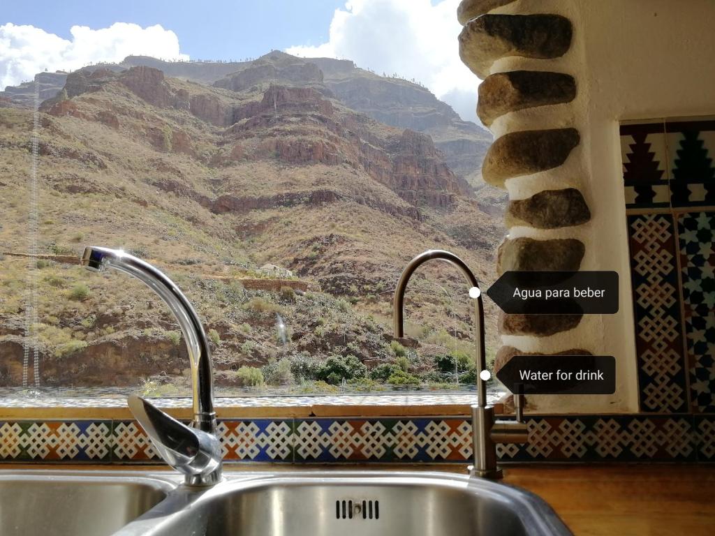 Casa con piscina privada en Cercados de Espino — 1