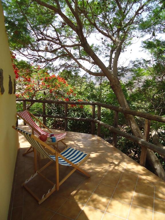 Casa de campo "Finca Los Dioses" en plena naturaleza con vistas a la montaña, jardín y terraza