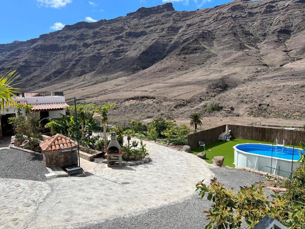 Casa rural abuhardillada con piscina en Mogán — 1