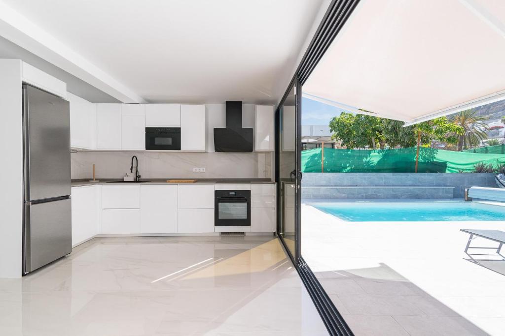 Casa Sicilia — 1