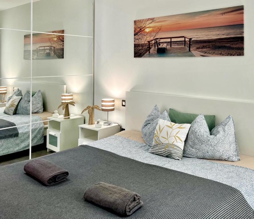 Casa Tucan - two bedrooms, heated pool, city and ocean views — 3