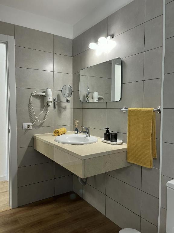 Casa4You 110 - With heated pool, city and partial sea views — 5