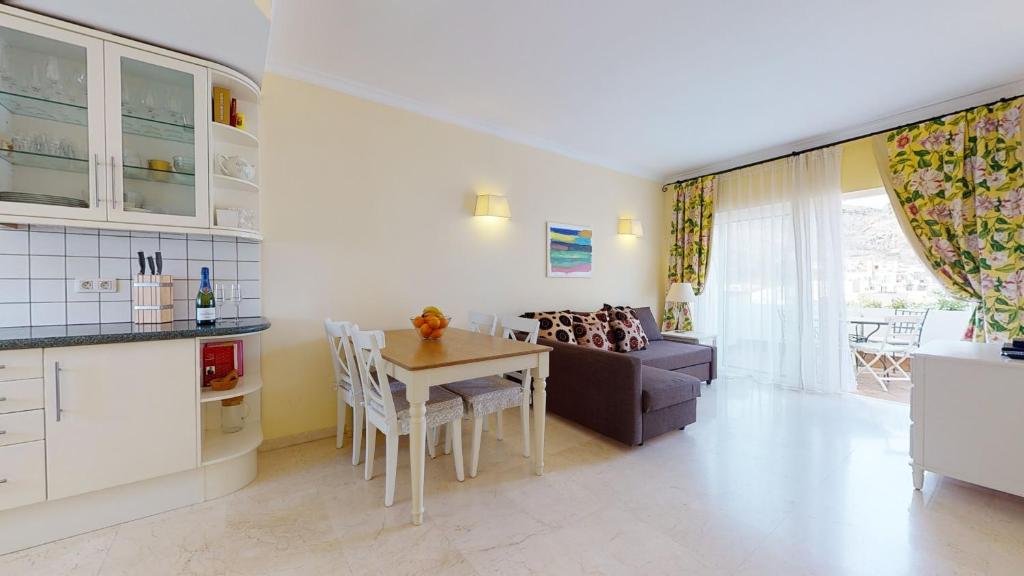 Charmante Wohnung direkt am Meer, kostenloses WLAN - One-Bedroom Apartment — 3