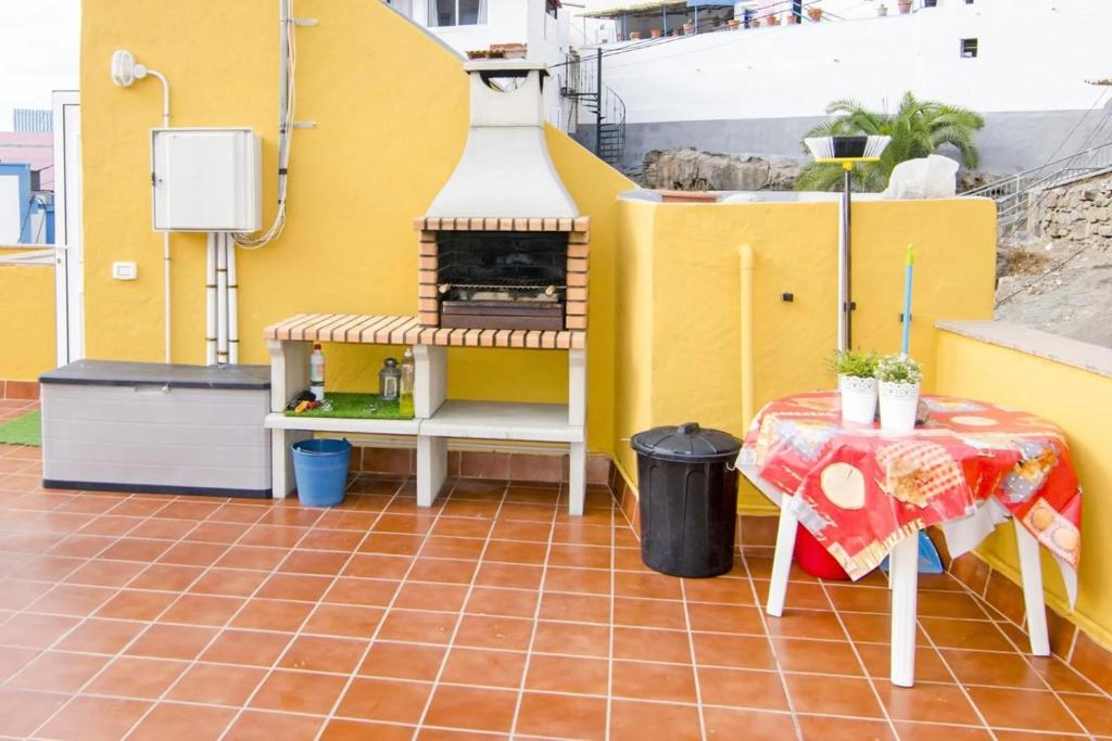 Charming seaside apartment in Puerto de Mogán, 60 sqm — 2