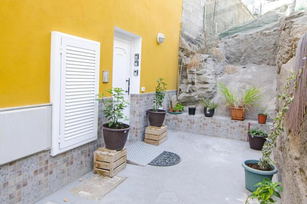 Charming seaside apartment in Puerto de Mogán, 60 sqm — 3
