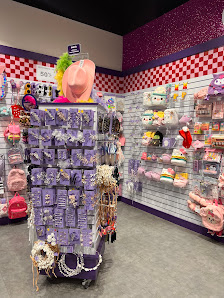 Claire's — 2