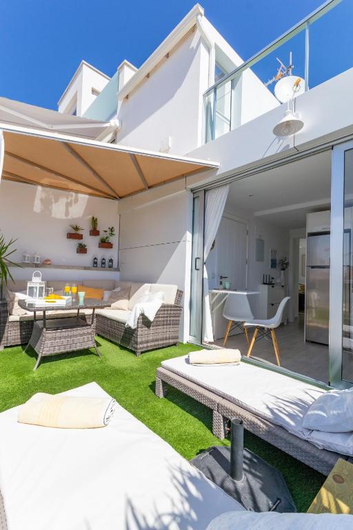 Cozy and sea views private terrace apartment — 11