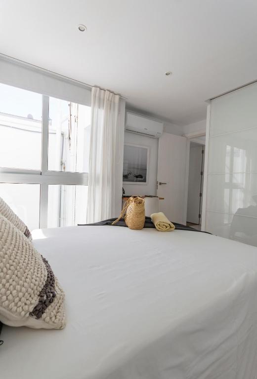 Cozy and sea views private terrace apartment — 8