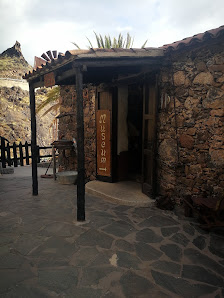 Cruce Veneguera — 1